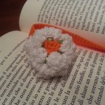Segnalibro crochet in cotone con perle
