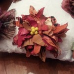 Spilla fiore policromatico, con petali realizzati a mano
